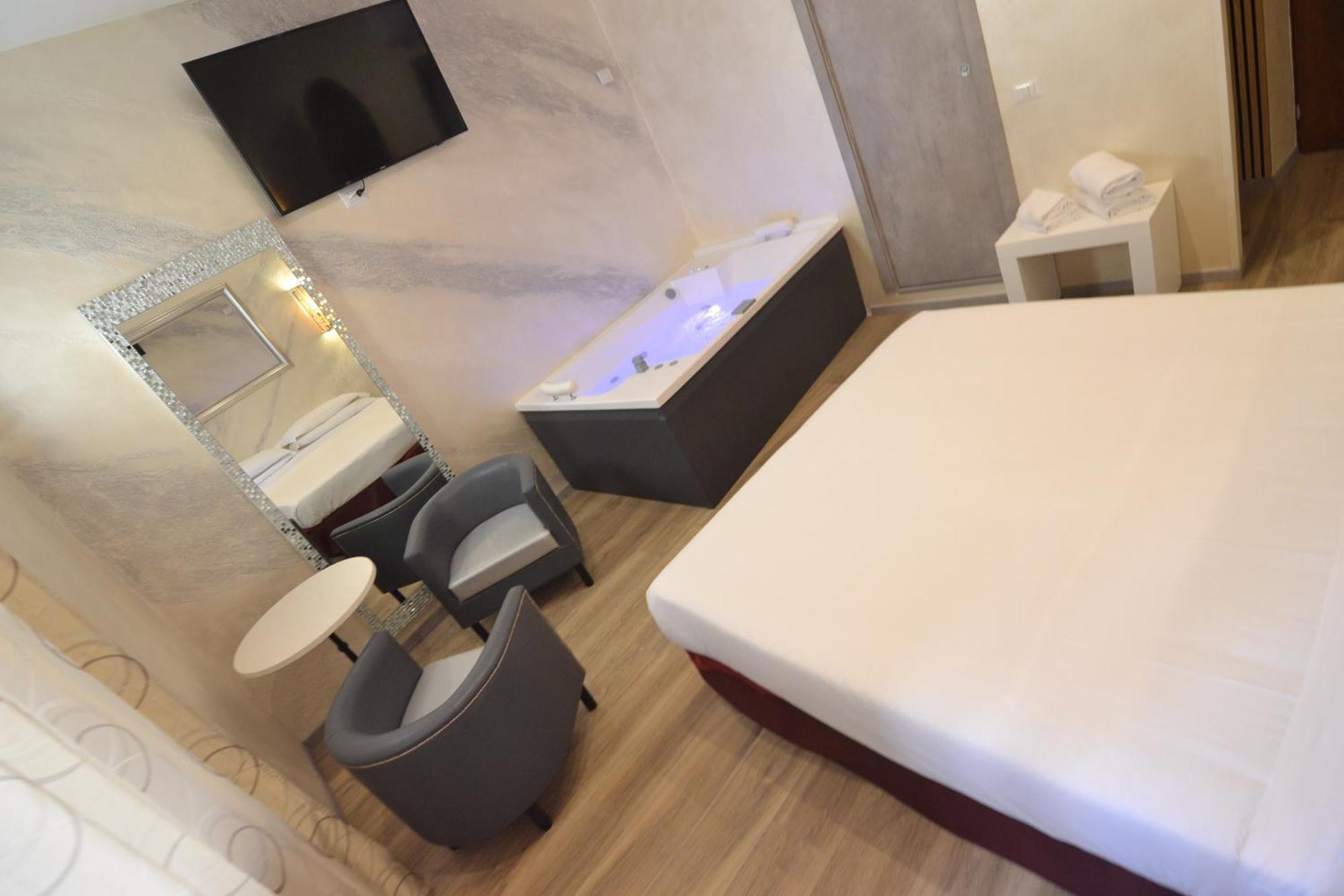 Hotel Santa Prassede โรม ภายนอก รูปภาพ